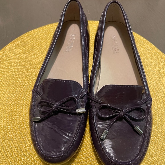 Elegant Purple Loafers - Picture 1 of 5